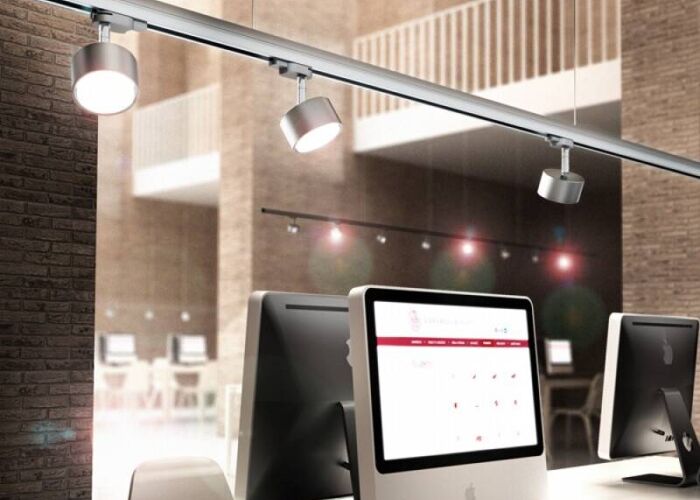 Spot Pixie s vyměnitelnou LED žárovkou pro tříokruhovou lištu 3fázový systém Hotely a restaurace